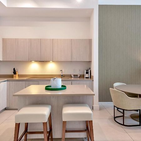 203-1Br/1Ba At The Beach Gem! Lux Amenities! Hollywood Esterno foto