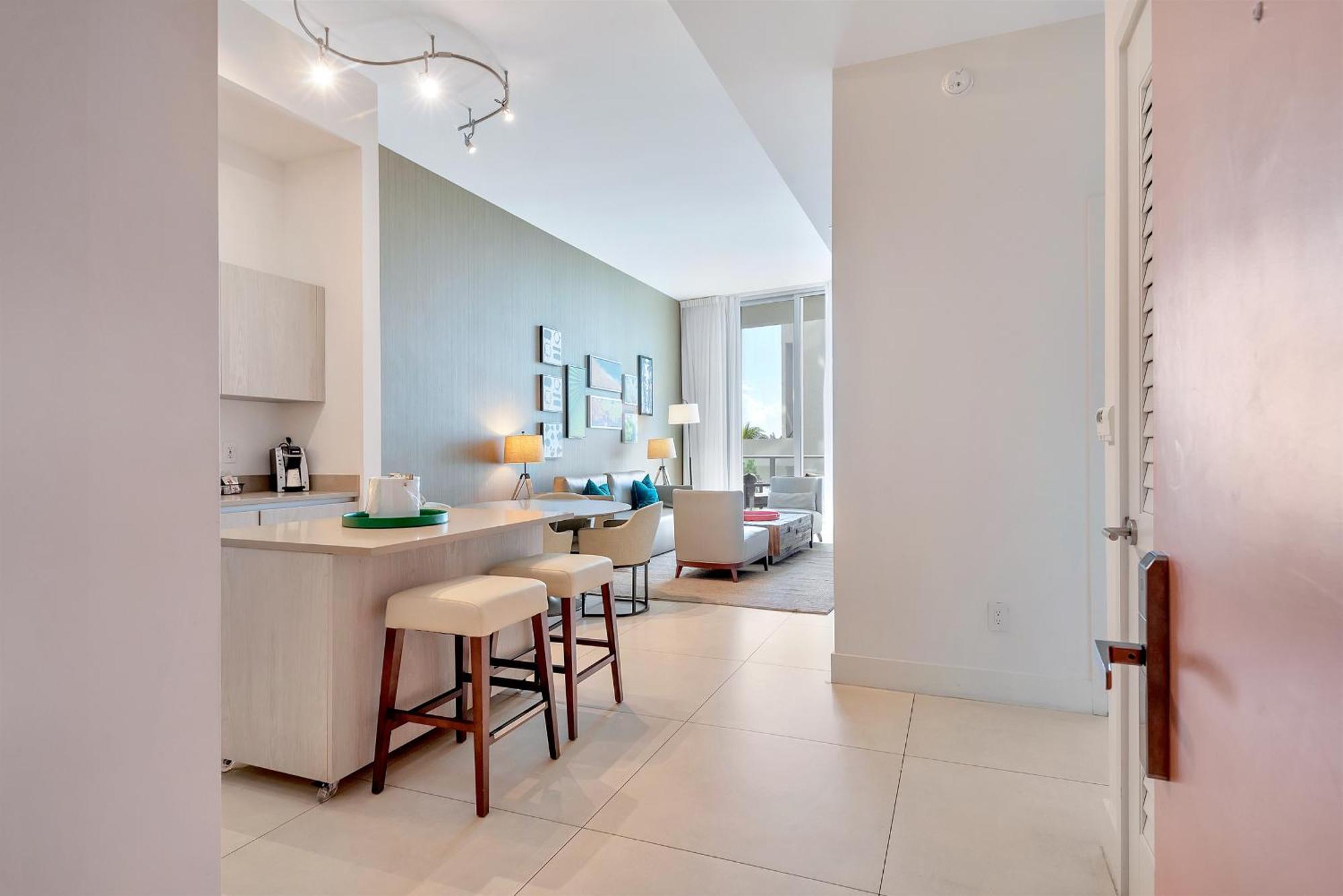 203-1Br/1Ba At The Beach Gem! Lux Amenities! Hollywood Esterno foto