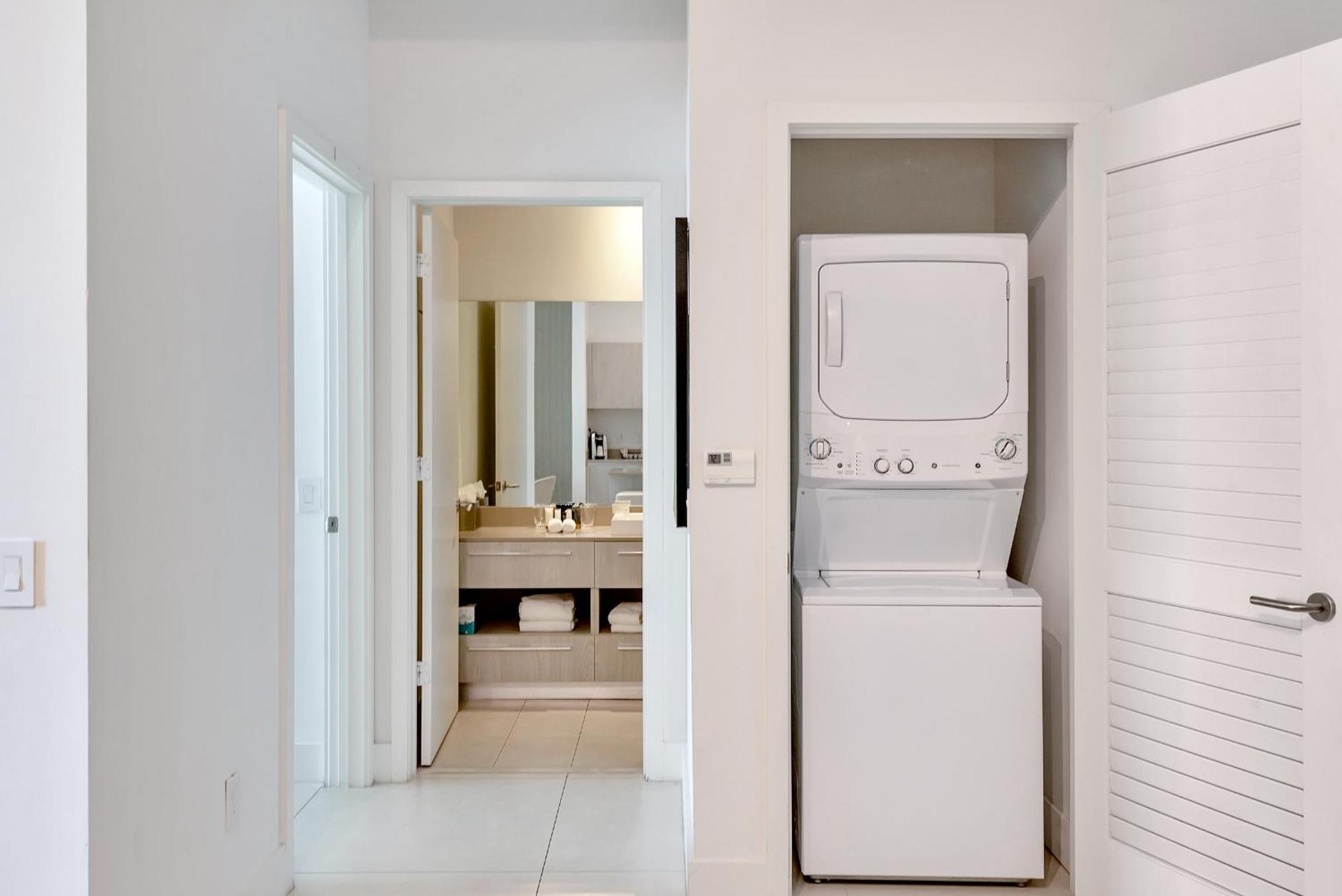 203-1Br/1Ba At The Beach Gem! Lux Amenities! Hollywood Esterno foto