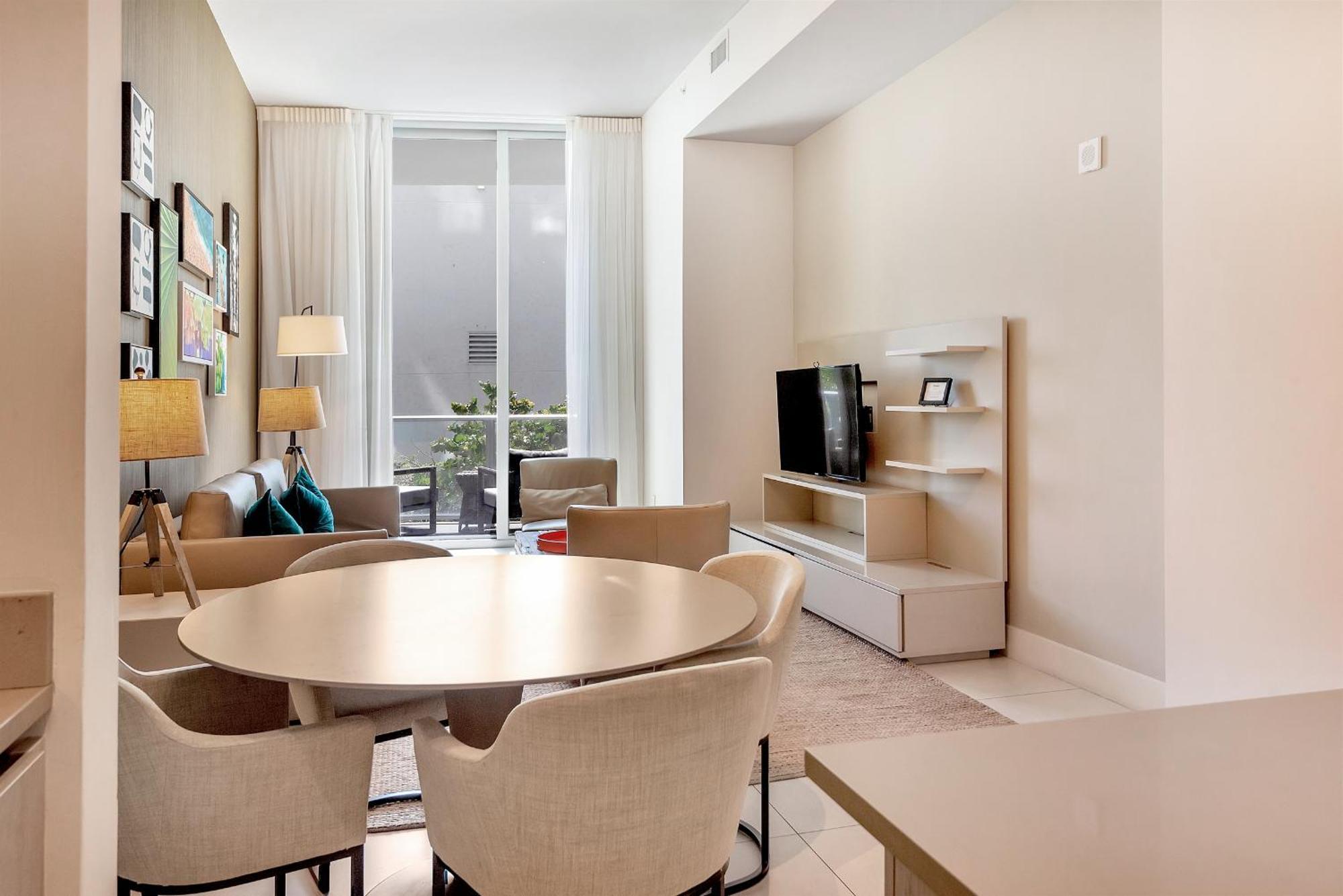 203-1Br/1Ba At The Beach Gem! Lux Amenities! Hollywood Esterno foto