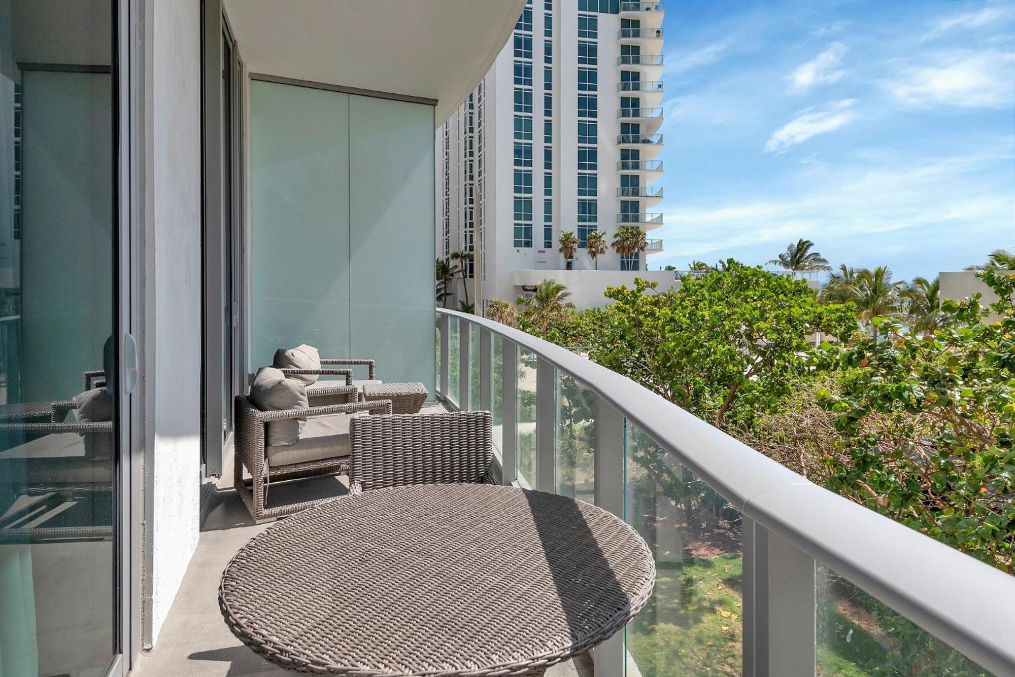 203-1Br/1Ba At The Beach Gem! Lux Amenities! Hollywood Esterno foto
